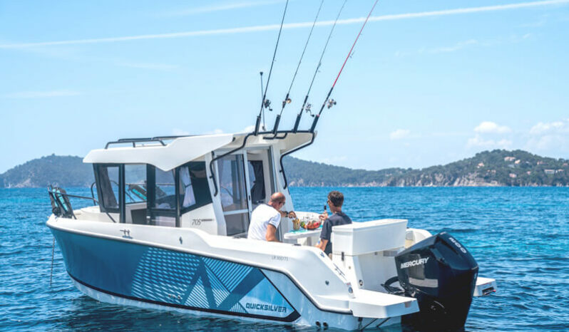 QUICKSILVER – 705 Pilothouse complet