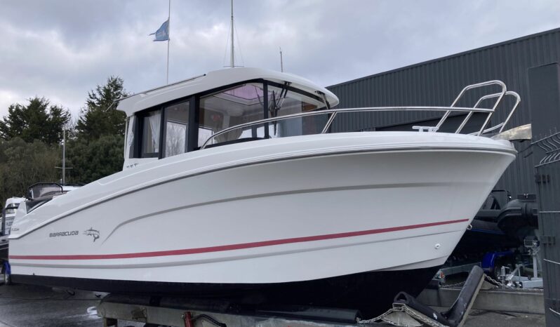 BENETEAU – BARRACUDA 7 complet