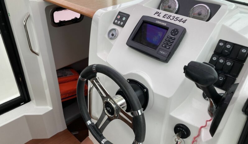 BENETEAU – BARRACUDA 7 complet