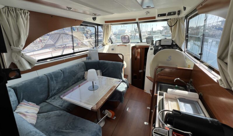 BENETEAU – ANTARES 30 FLY complet
