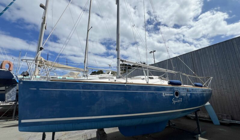 BENETEAU – First 210 complet
