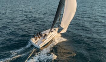 BENETEAU – FIRST 30 complet