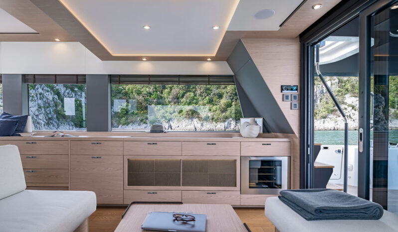 BENETEAU – GRAND TRAWLER 63 complet