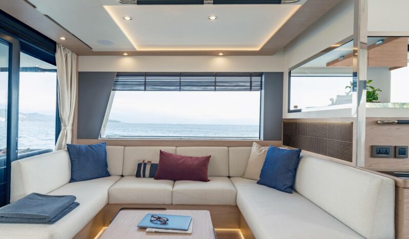 BENETEAU – GRAND TRAWLER 63 complet