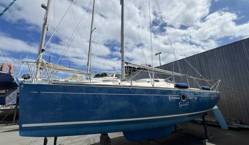beneteau – first 210 complet
