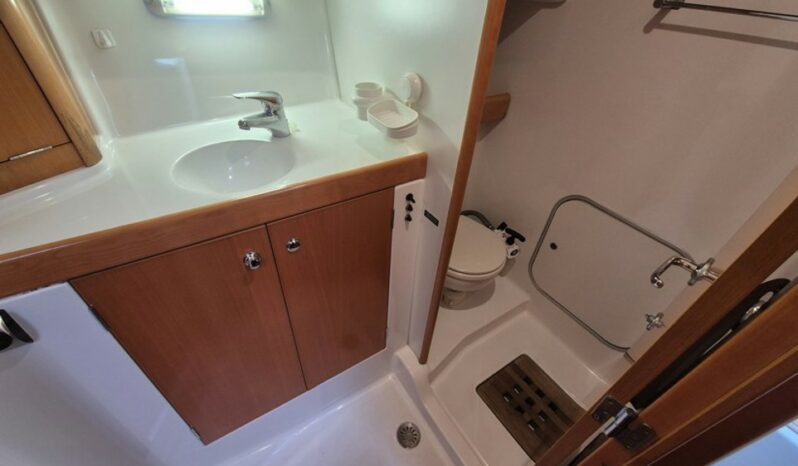 beneteau – antares 10.80 complet